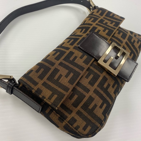 AUTHENTIC FENDI ZUCCA CLASSIC BAGUETTE - Picture 6 of 14